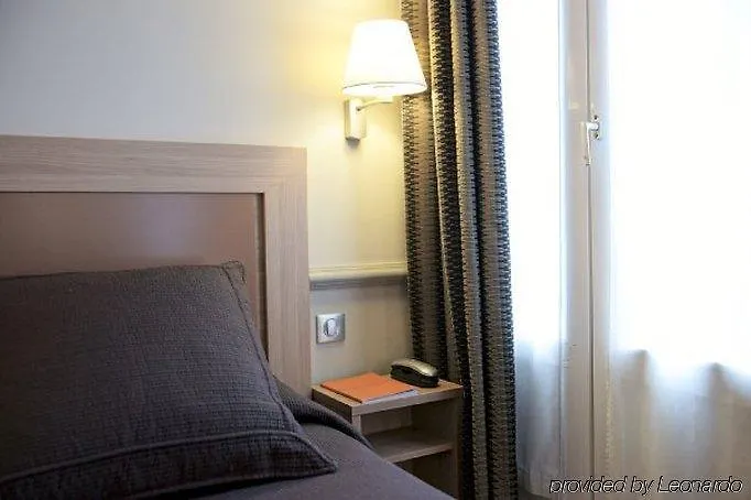 Apollinaire Hotel Parijs